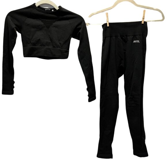 AYBL Motion Seamless Set Leggings and Long Sleeve Crop Top - BLK - Picture 4 of 5